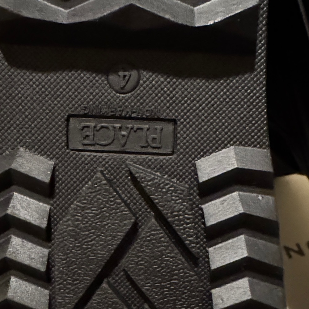The Children's Place Black Kids Snow Boots - Picture 4 of 8